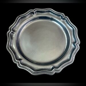 York Metalcrafters Queen Anne Plate